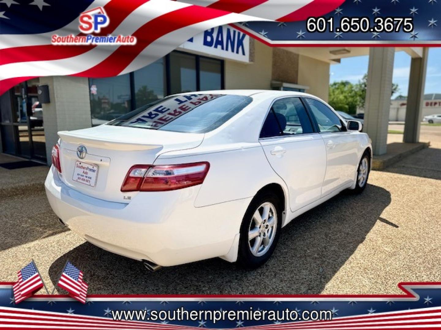 2009 WHITE TOYOTA CAMRY SE; LE; XLE (4T1BK46K09U) , located at 922 W. Beacon St., Philadelphia, MS, 39350, (601) 650-3675, 32.770447, -89.127151 - Photo#5